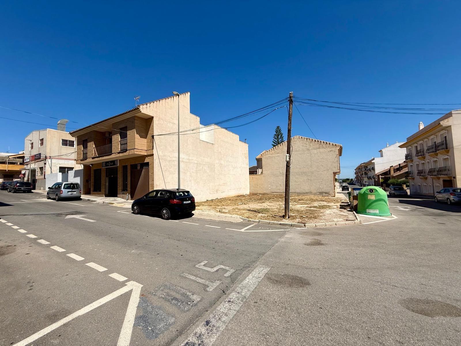 For sale - Plot in San Miguel de Salinas - CENTRO URBANO  - Alicante