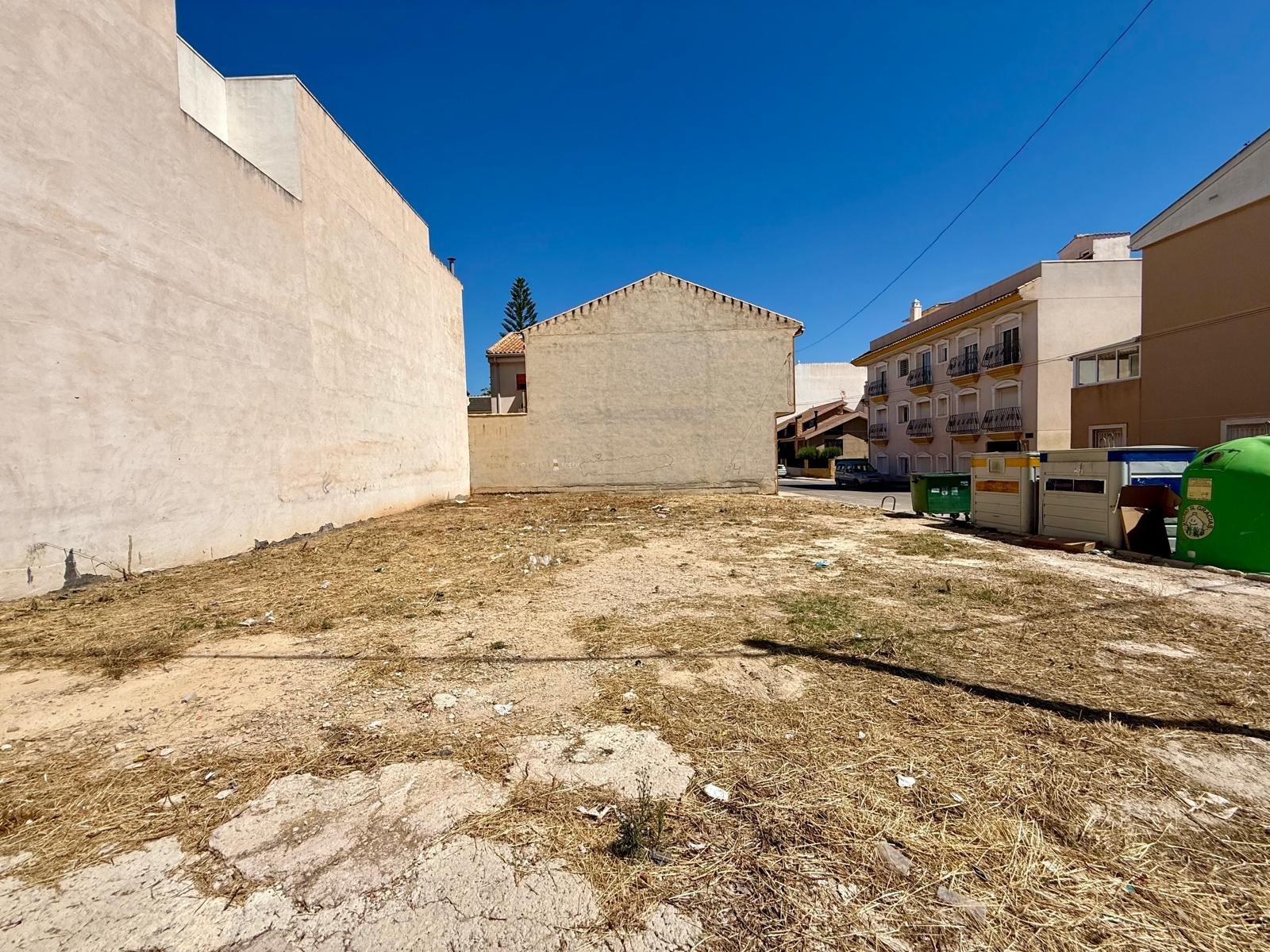For sale - Plot in San Miguel de Salinas - CENTRO URBANO  - Alicante