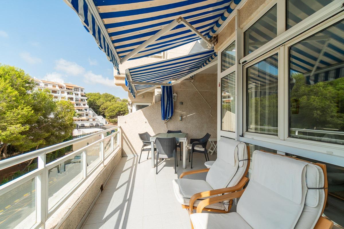 For sale - 3 Bedroom 1 Bathroom Apartment in Orihuela Costa - Campoamor  - Alicante