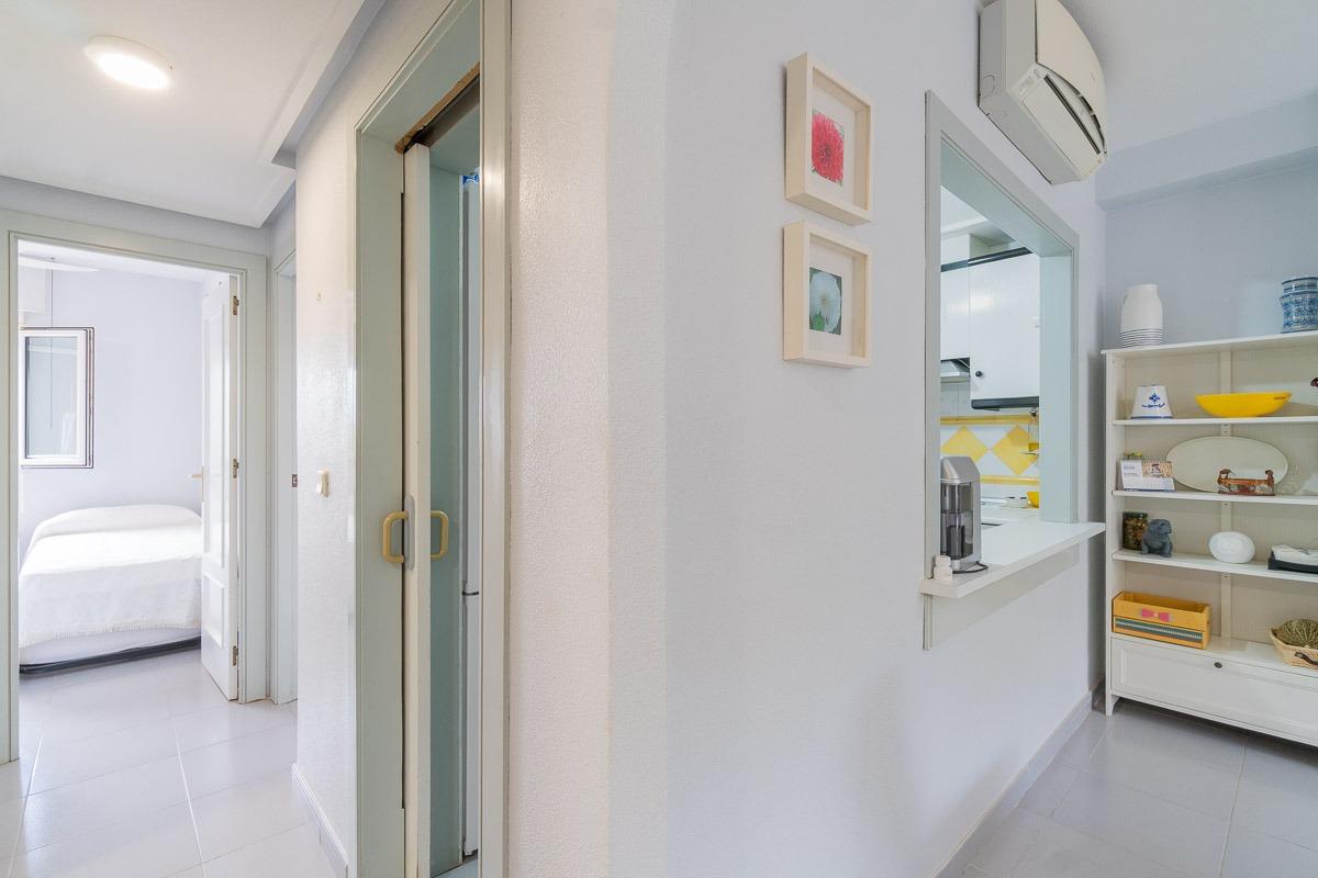 For sale - 3 Bedroom 1 Bathroom Apartment in Orihuela Costa - Campoamor  - Alicante