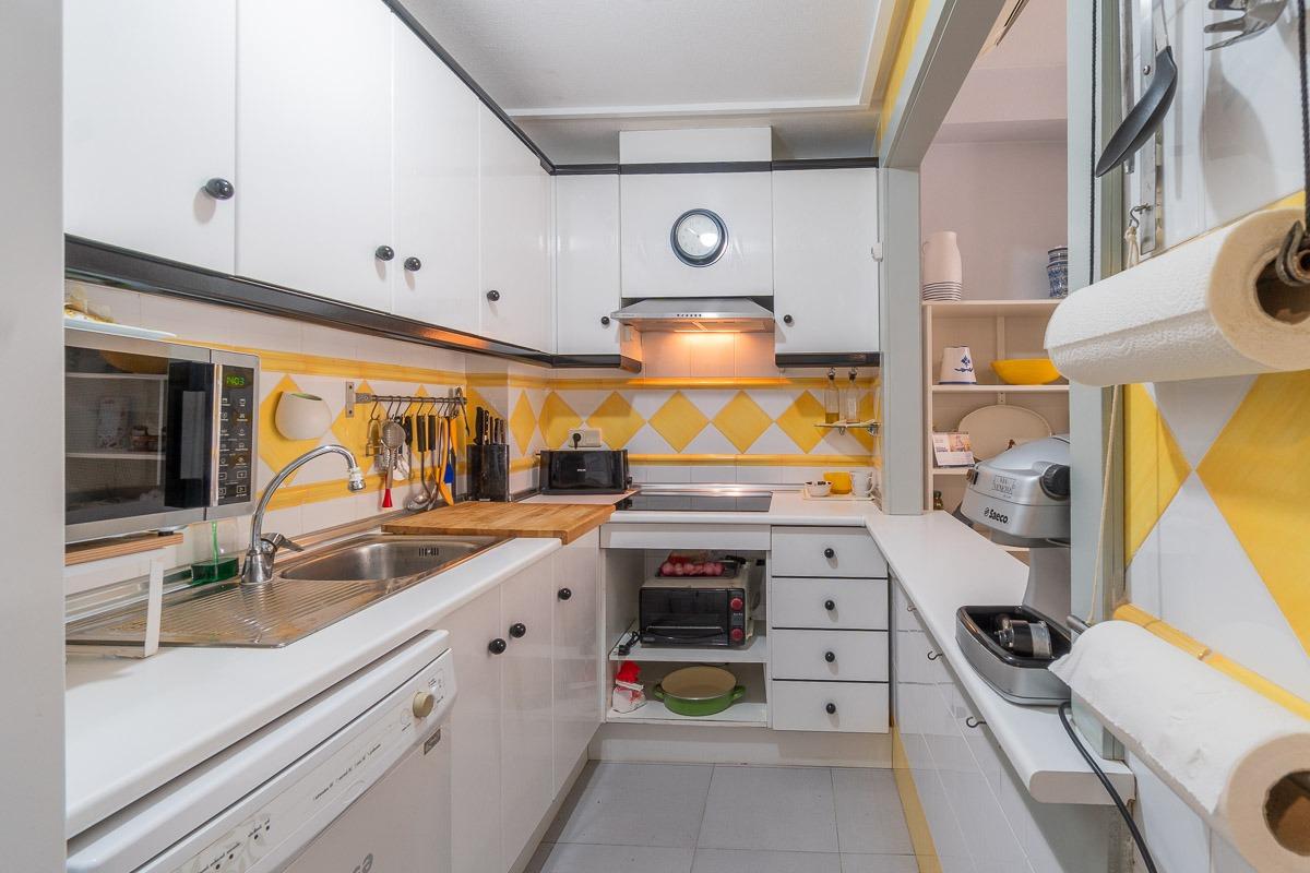 For sale - 3 Bedroom 1 Bathroom Apartment in Orihuela Costa - Campoamor  - Alicante