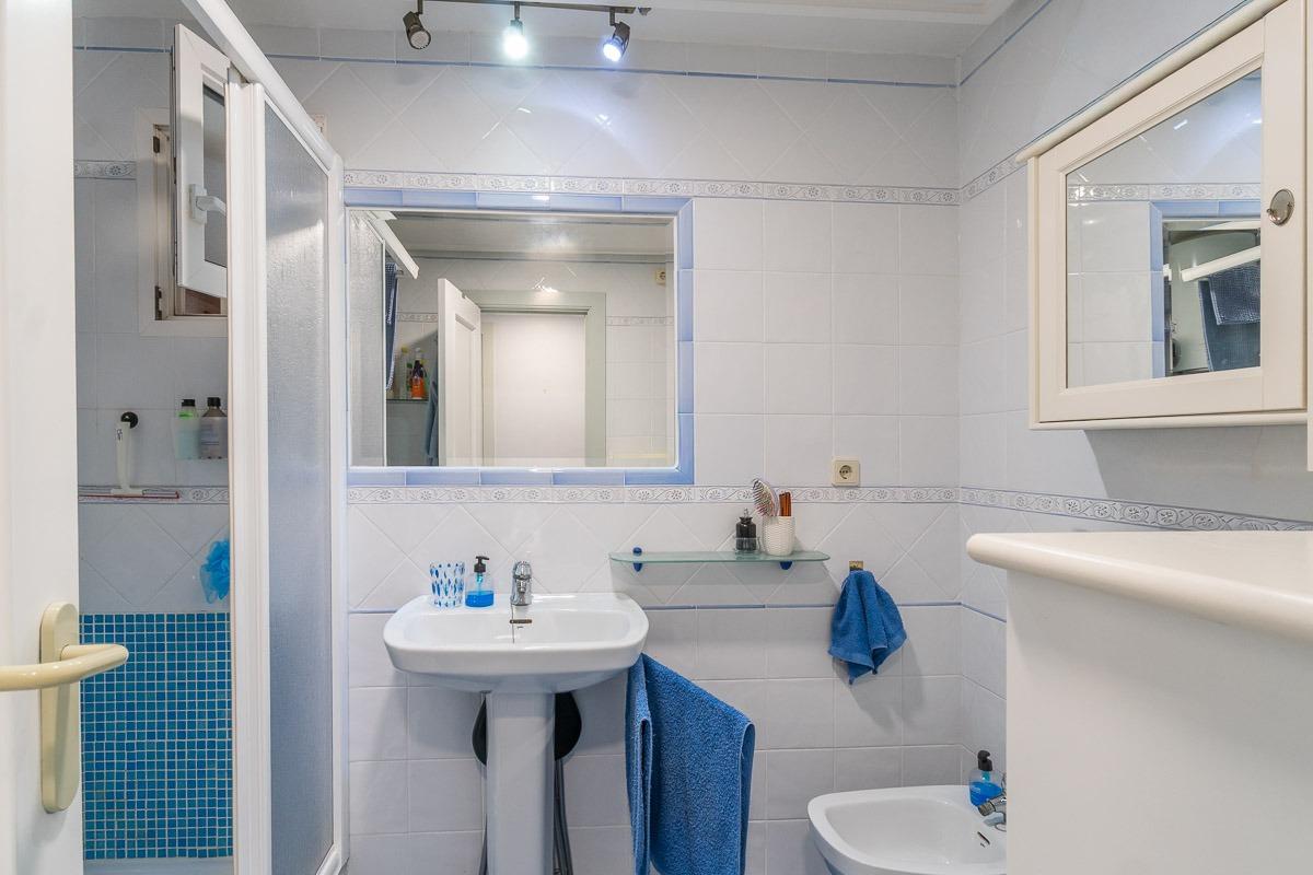 For sale - 3 Bedroom 1 Bathroom Apartment in Orihuela Costa - Campoamor  - Alicante