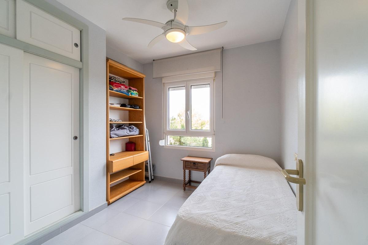 For sale - 3 Bedroom 1 Bathroom Apartment in Orihuela Costa - Campoamor  - Alicante
