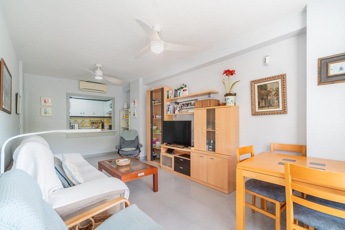 For sale - 3 Bedroom 1 Bathroom Apartment in Orihuela Costa - Campoamor  - Alicante