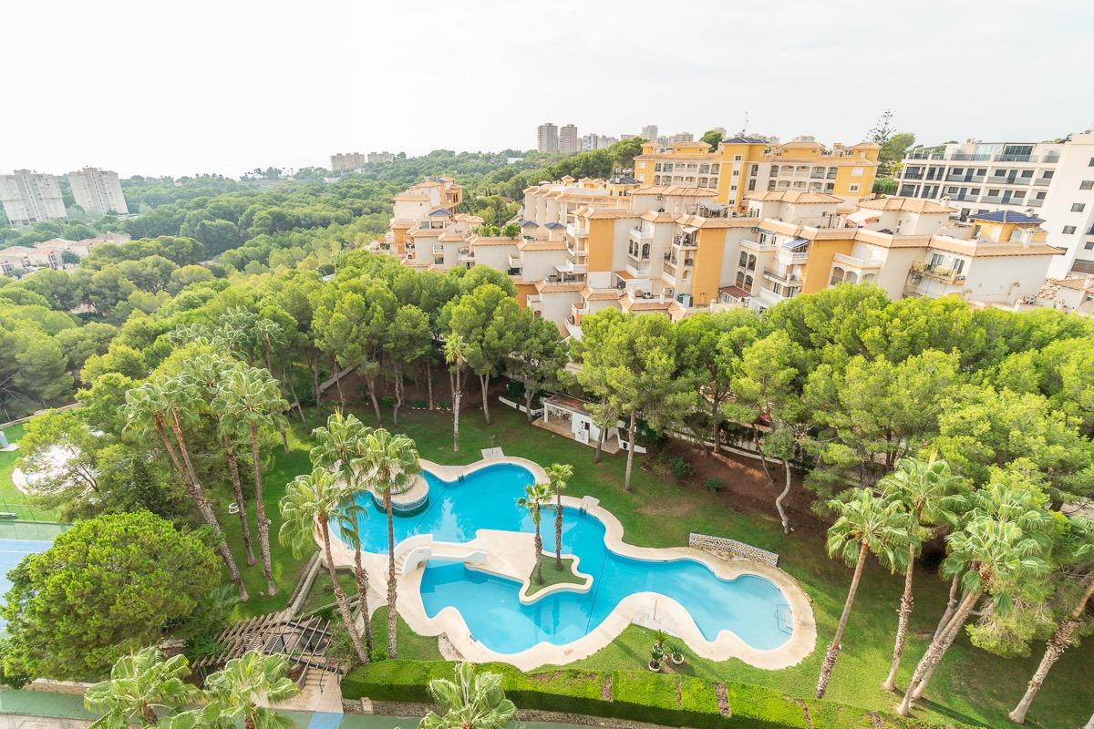 For sale - 3 Bedroom 1 Bathroom Apartment in Orihuela Costa - Campoamor  - Alicante