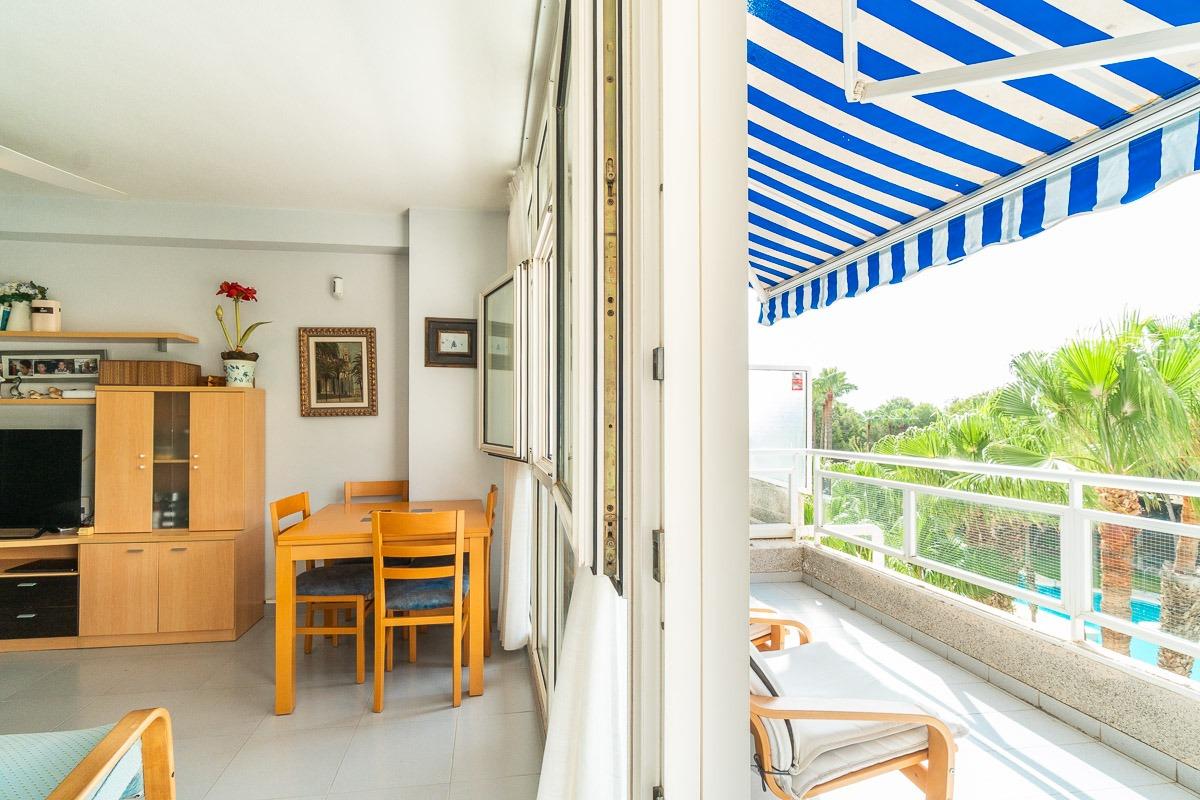 For sale - 3 Bedroom 1 Bathroom Apartment in Orihuela Costa - Campoamor  - Alicante