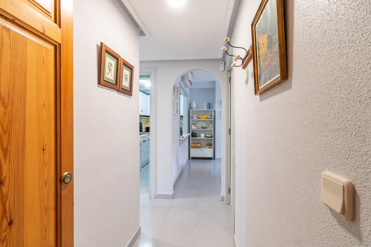 For sale - 3 Bedroom 1 Bathroom Apartment in Orihuela Costa - Campoamor  - Alicante