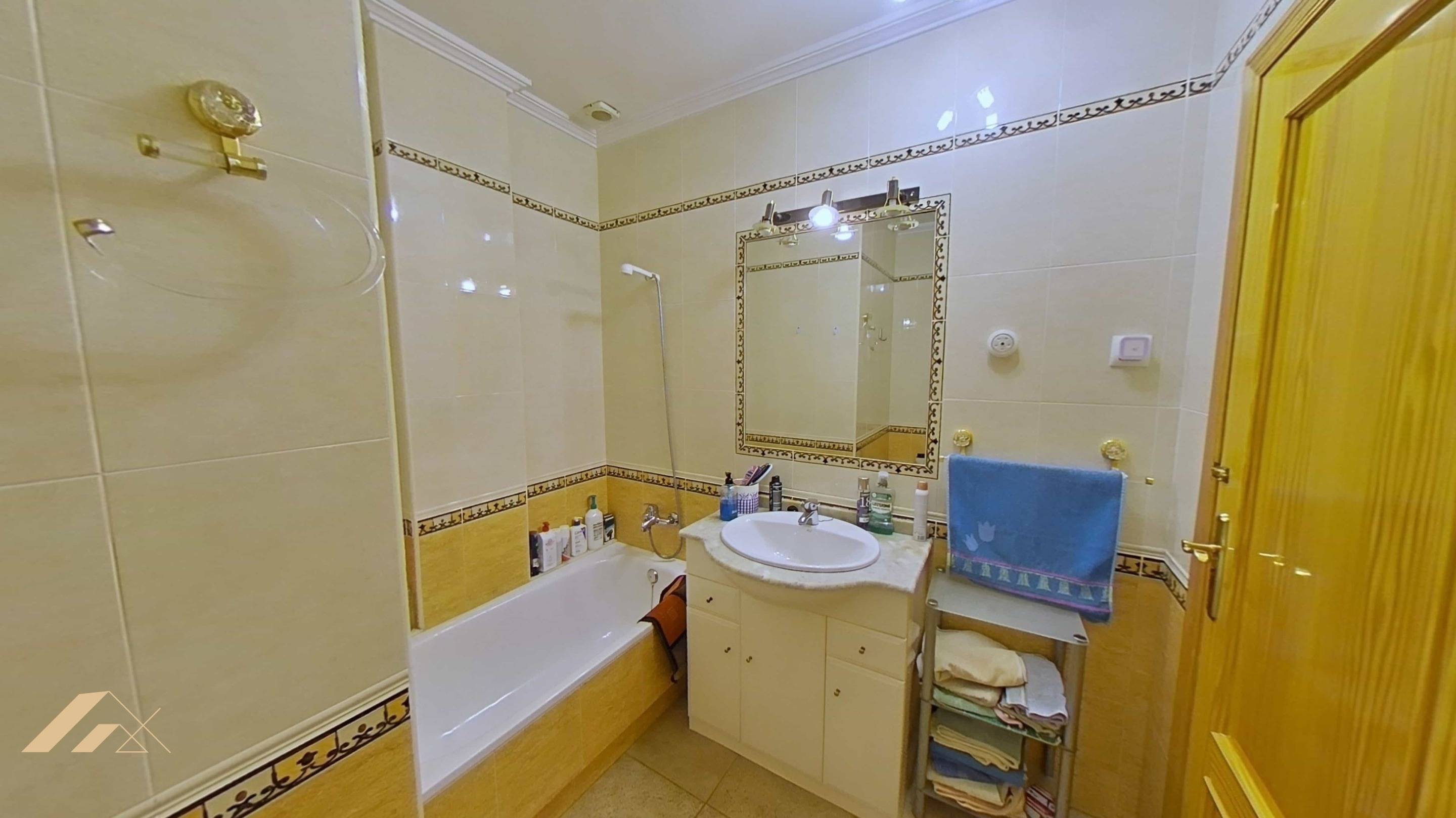 For sale - 4 Bedroom 2 Bathroom Duplex in San Pedro del Pinatar - Centro  - Murcia