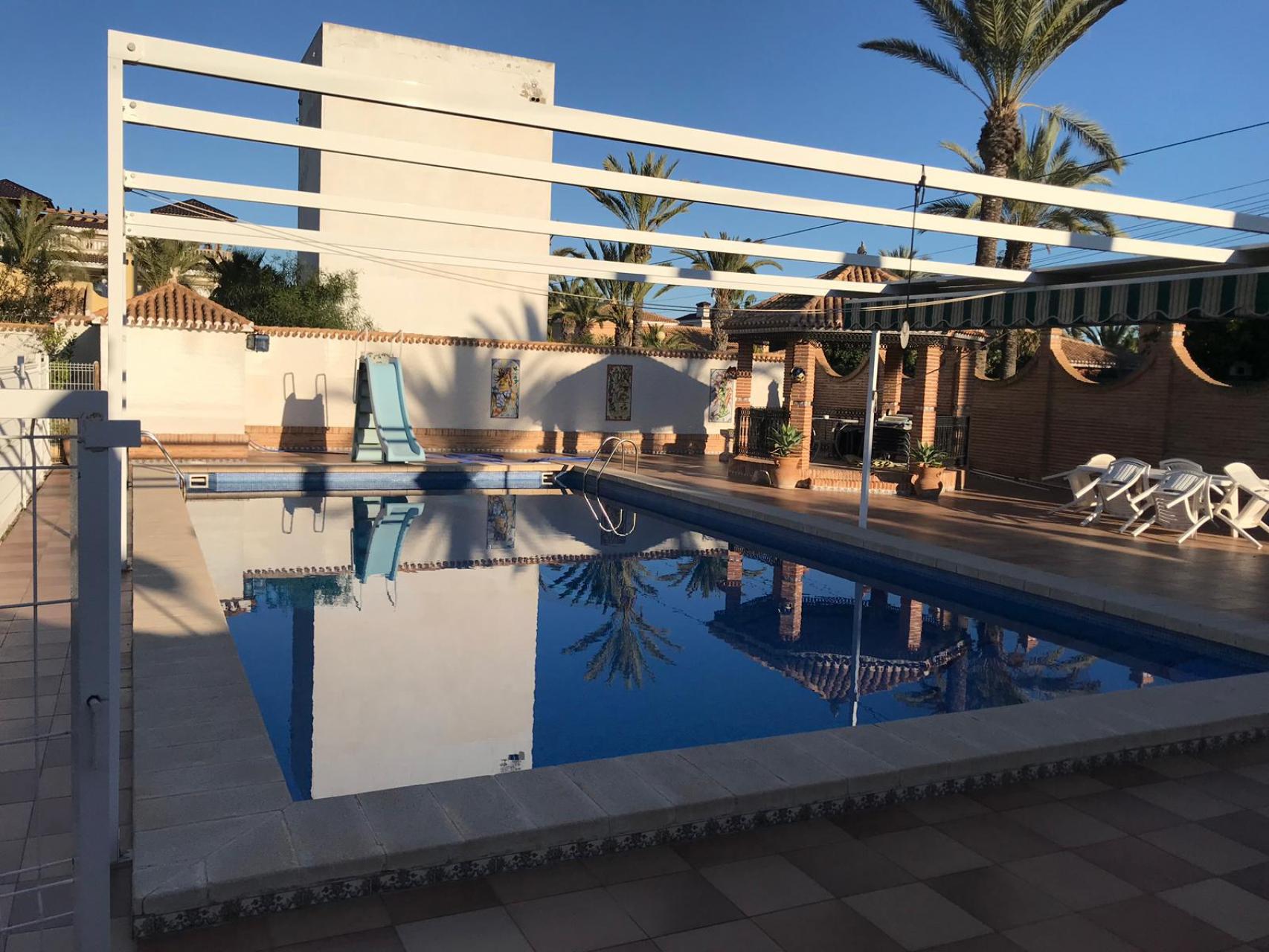 For sale - 6 Bedroom 3 Bathroom Villa in Orihuela Costa - Costa Blanca  - Alicante