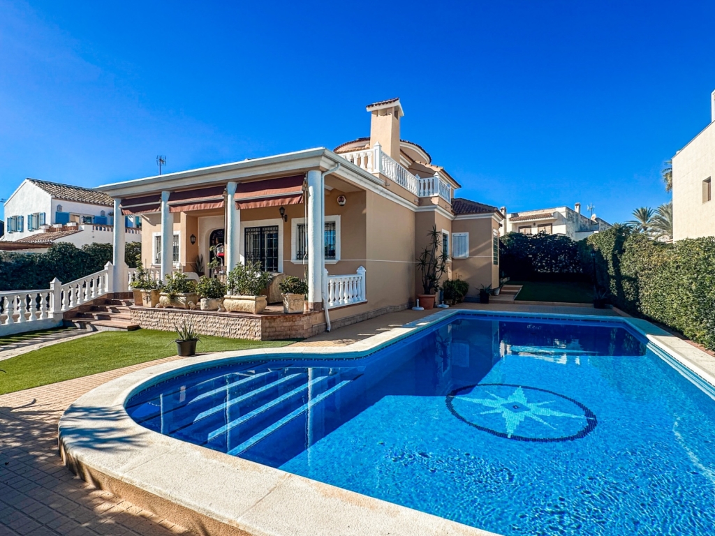 6 Bedroom 5 Bathroom Villa in La Mata