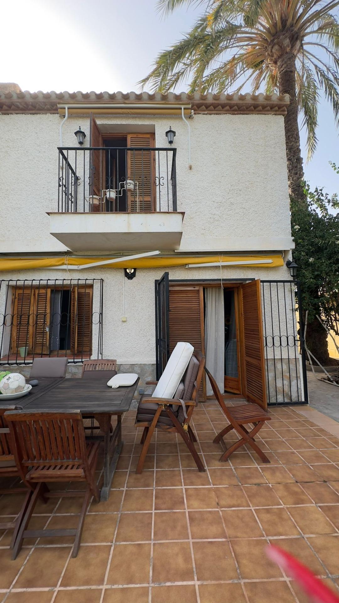 For sale - 4 Bedroom 2 Bathroom Villa in Orihuela Costa - Punta Prima  - Alicante