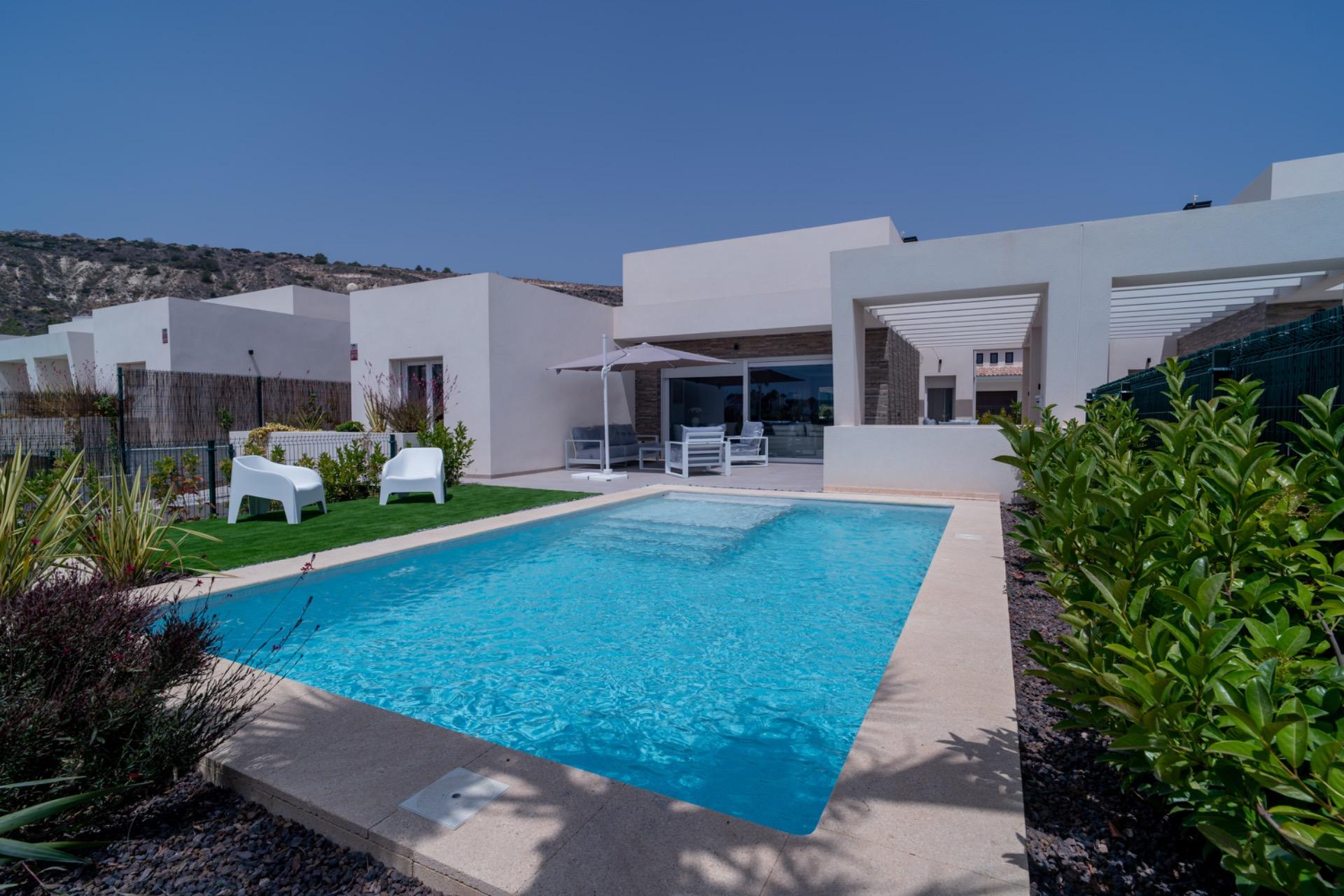 For sale - 3 Bedroom 2 Bathroom Villa in Algorfa - La Finca Golf  - Alicante