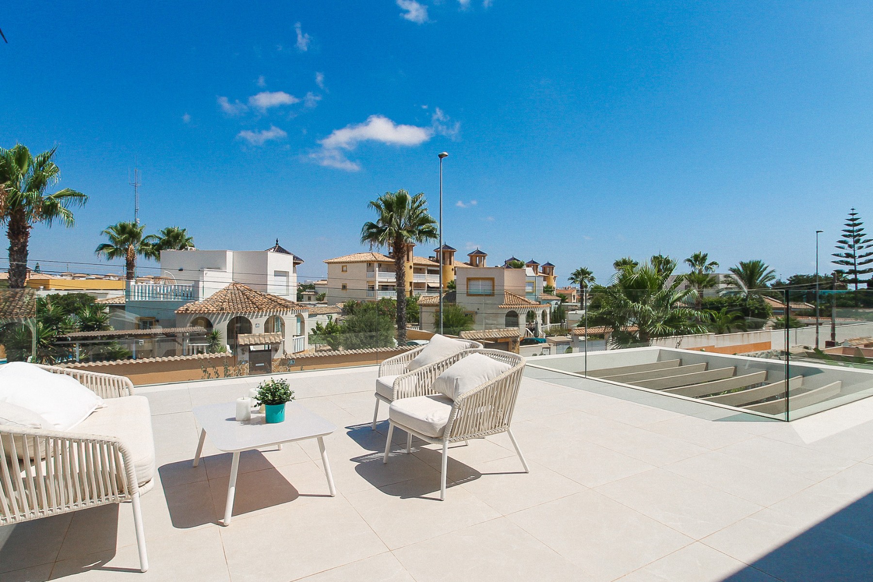 For sale - 3 Bedroom 3 Bathroom Villa in Lomas de Cabo Roig - Costa Blanca  - Alicante