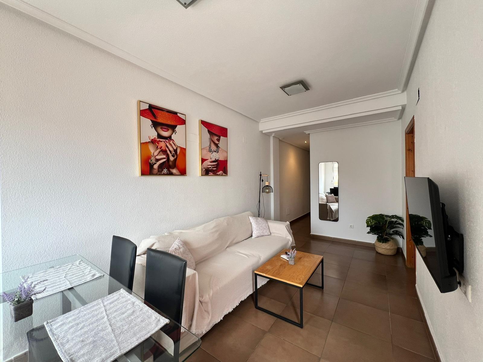 For sale - 2 Bedroom 1 Bathroom Apartment in Torrevieja - Centro  - Alicante