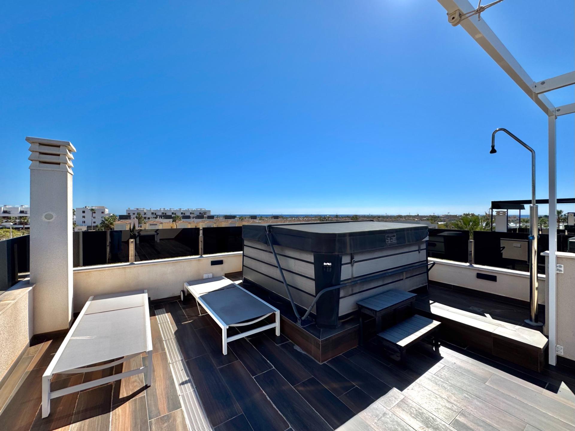 For sale - 4 Bedroom 4 Bathroom Villa in Orihuela Costa - Lomas De Cabo Roig  - Alicante