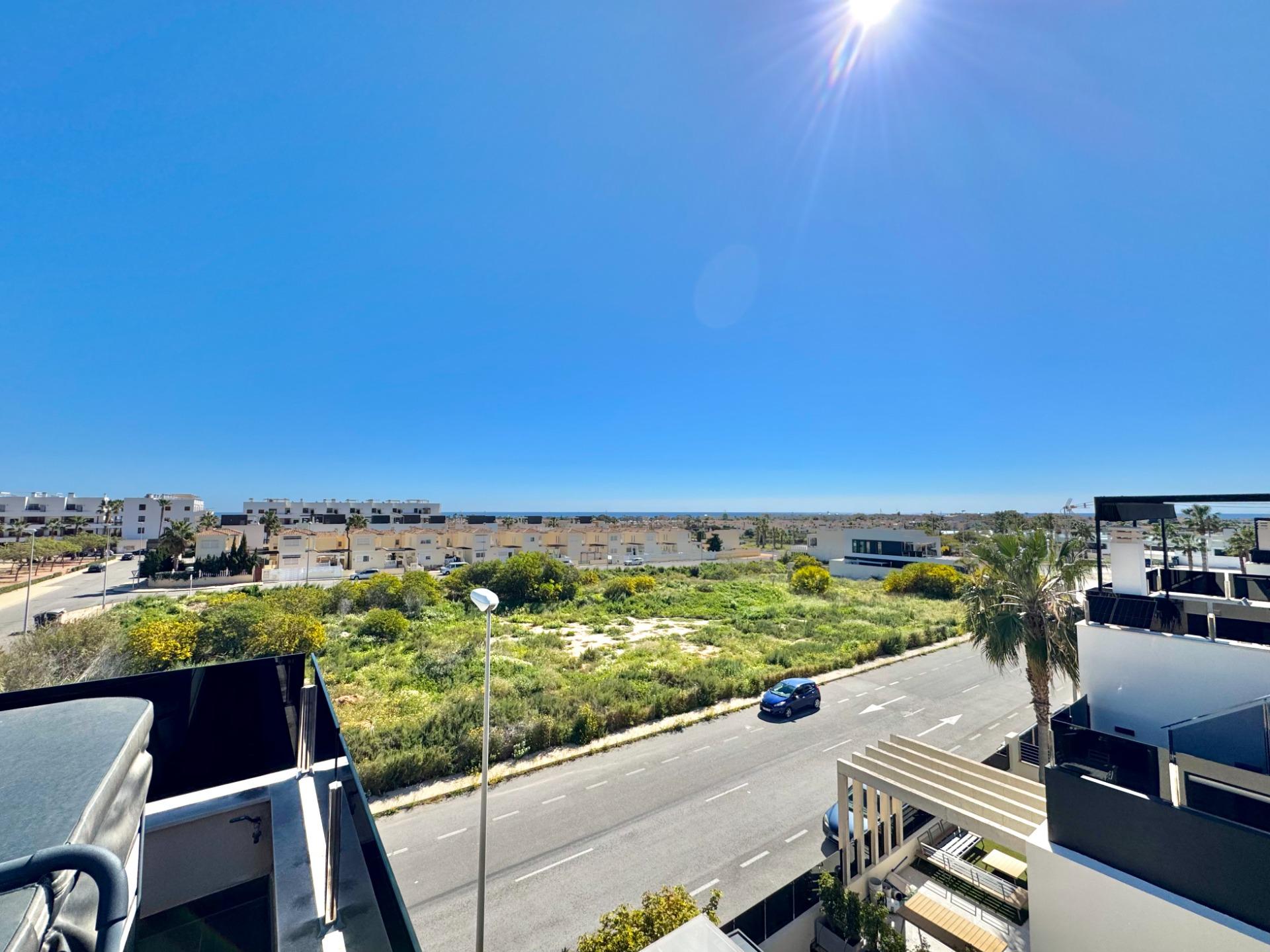 For sale - 4 Bedroom 4 Bathroom Villa in Orihuela Costa - Lomas De Cabo Roig  - Alicante