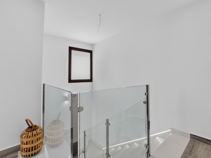 For sale - 4 Bedroom 3 Bathroom Villa in Torrevieja - Costa Blanca  - Alicante