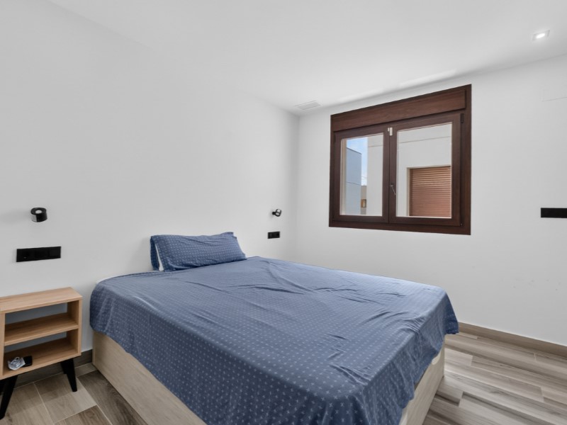 For sale - 4 Bedroom 3 Bathroom Villa in Torrevieja - Costa Blanca  - Alicante