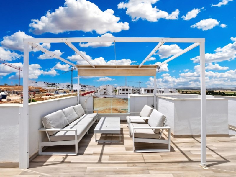 For sale - 4 Bedroom 3 Bathroom Villa in Torrevieja - Costa Blanca  - Alicante