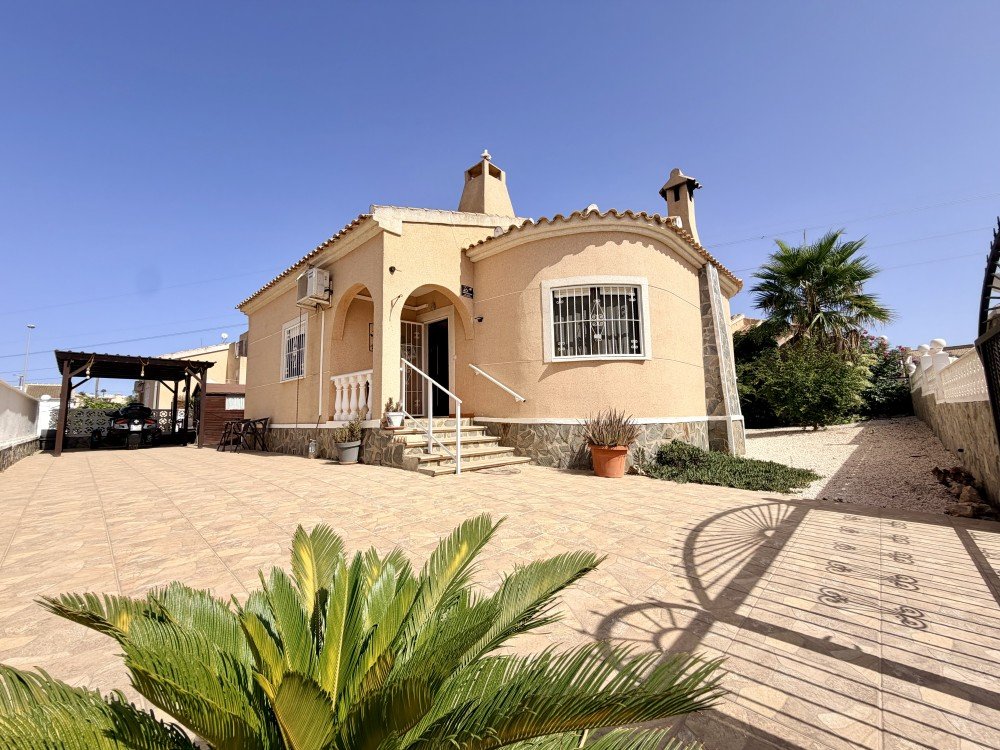 For sale - 3 Bedroom 2 Bathroom Villa in Ciudad Quesada - Costa Blanca  - Alicante