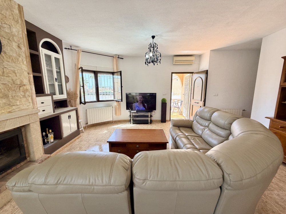 For sale - 3 Bedroom 2 Bathroom Villa in Ciudad Quesada - Costa Blanca  - Alicante