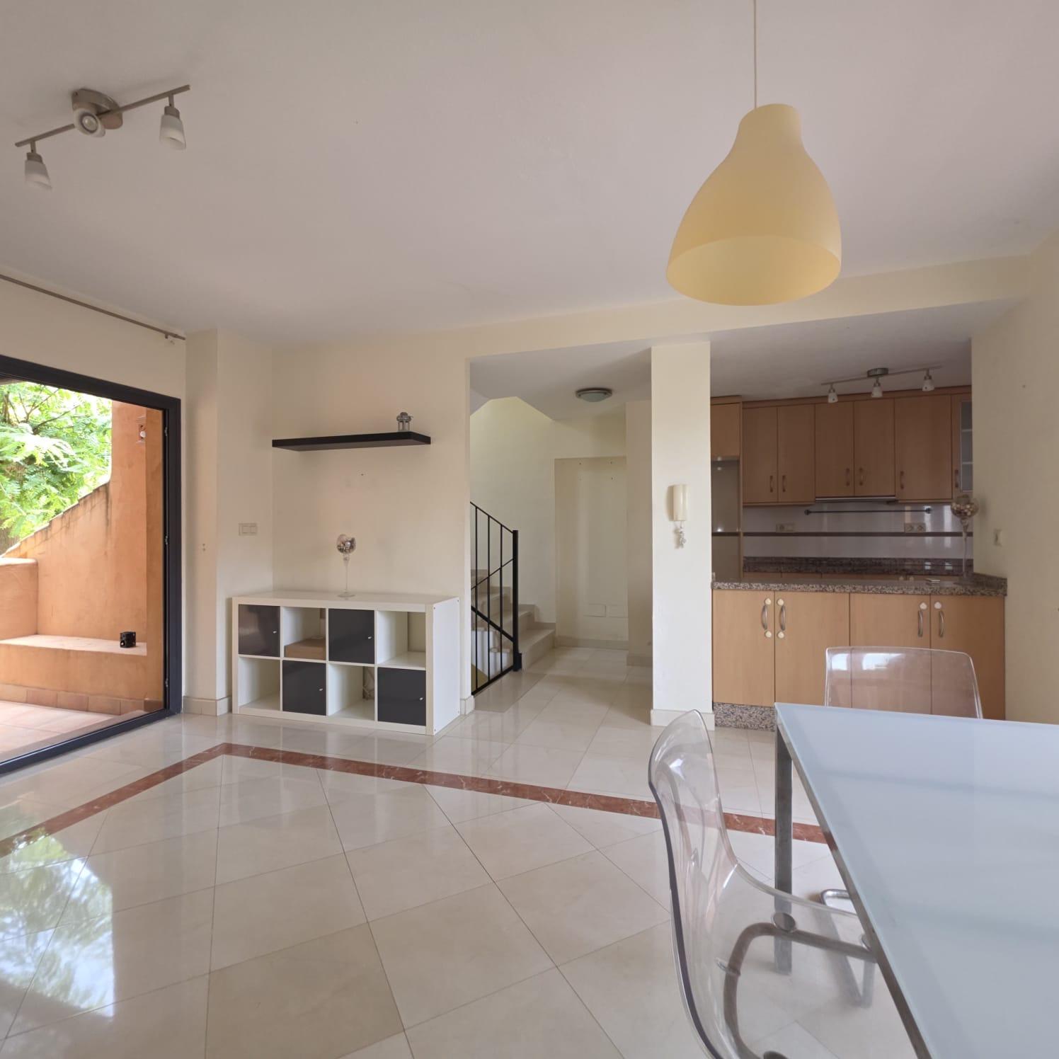For sale - 4 Bedroom 2 Bathroom Town House in Orihuela Costa - Las Filipinas  - Alicante