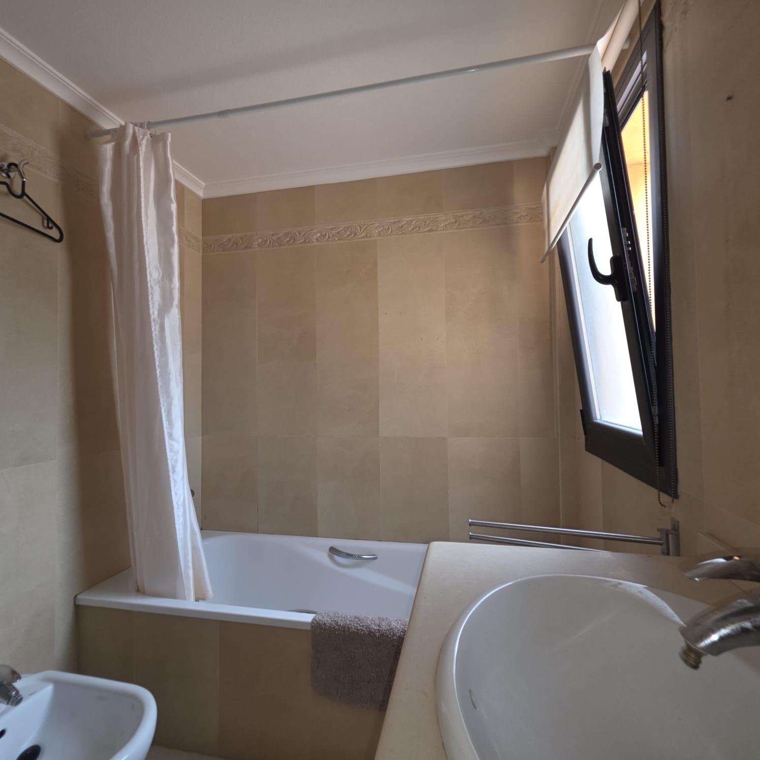 For sale - 4 Bedroom 2 Bathroom Town House in Orihuela Costa - Las Filipinas  - Alicante