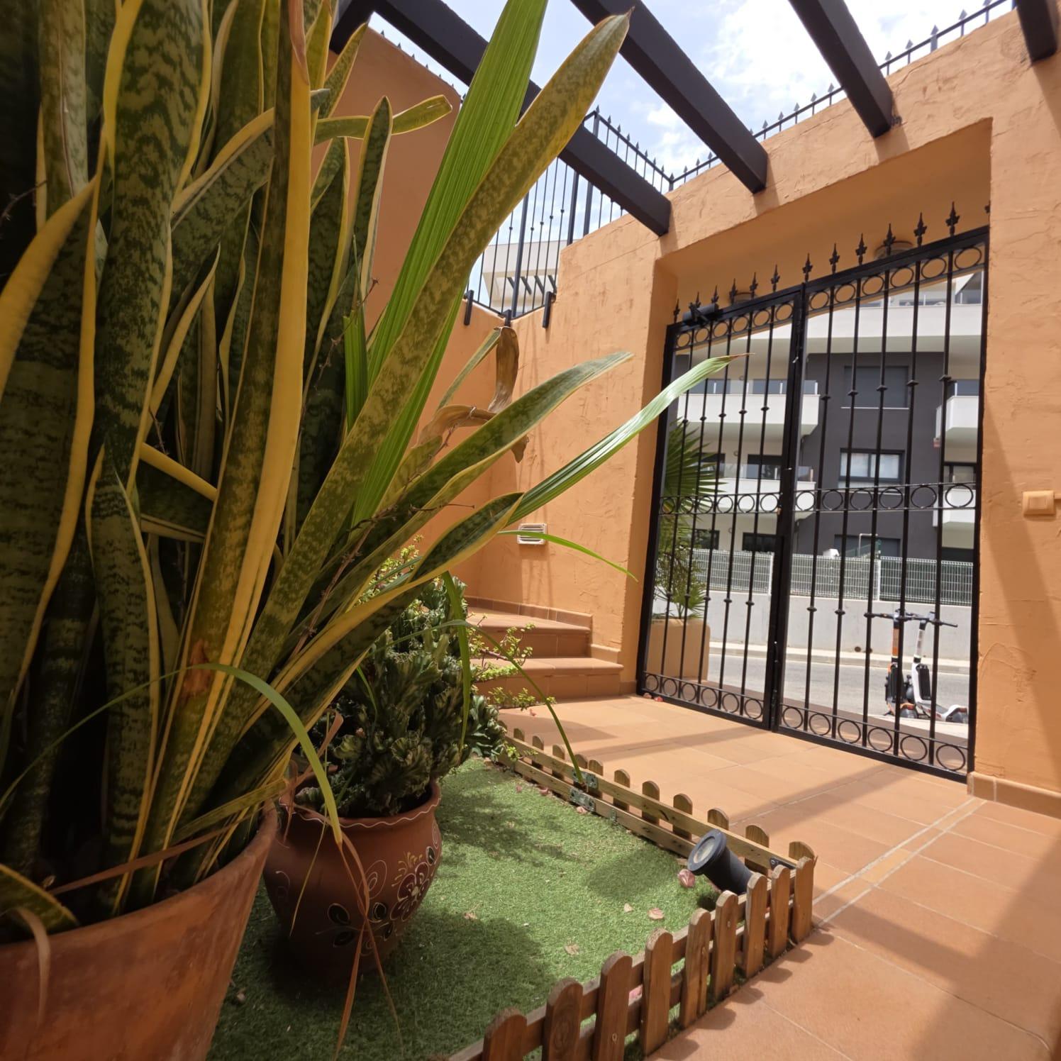 For sale - 4 Bedroom 2 Bathroom Town House in Orihuela Costa - Las Filipinas  - Alicante