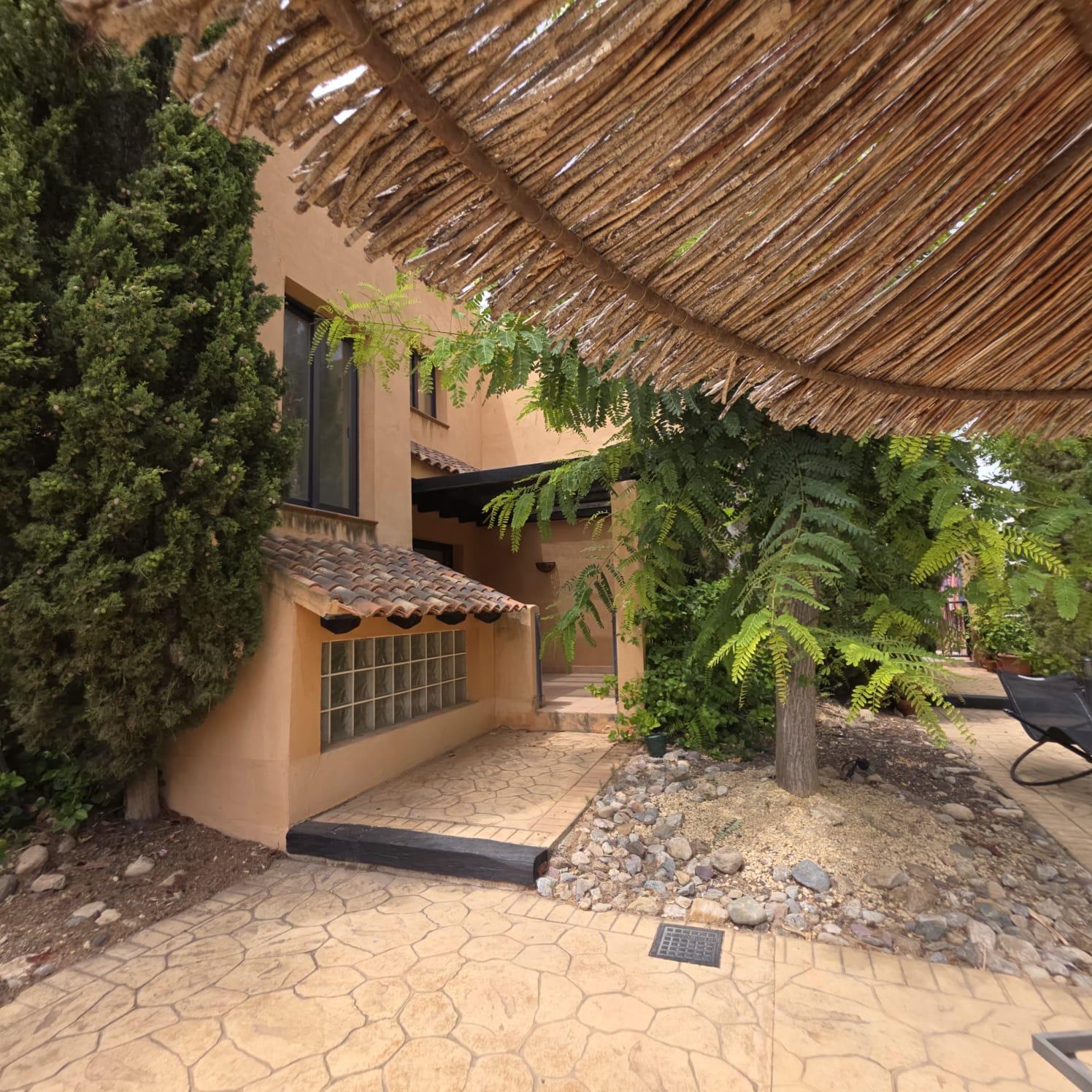 For sale - 4 Bedroom 2 Bathroom Town House in Orihuela Costa - Las Filipinas  - Alicante