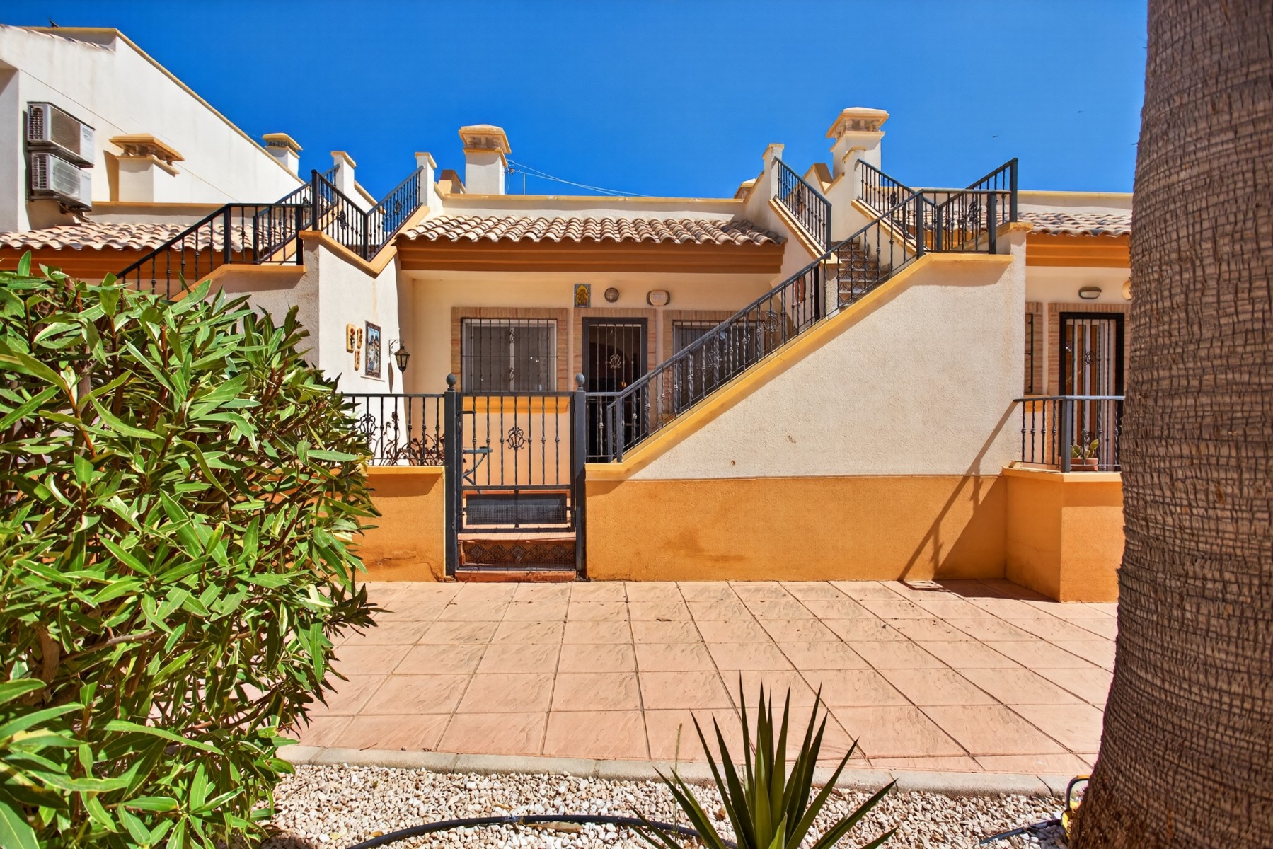 For sale - 2 Bedroom 2 Bathroom Villa in Villamartin - Costa Blanca  - Alicante