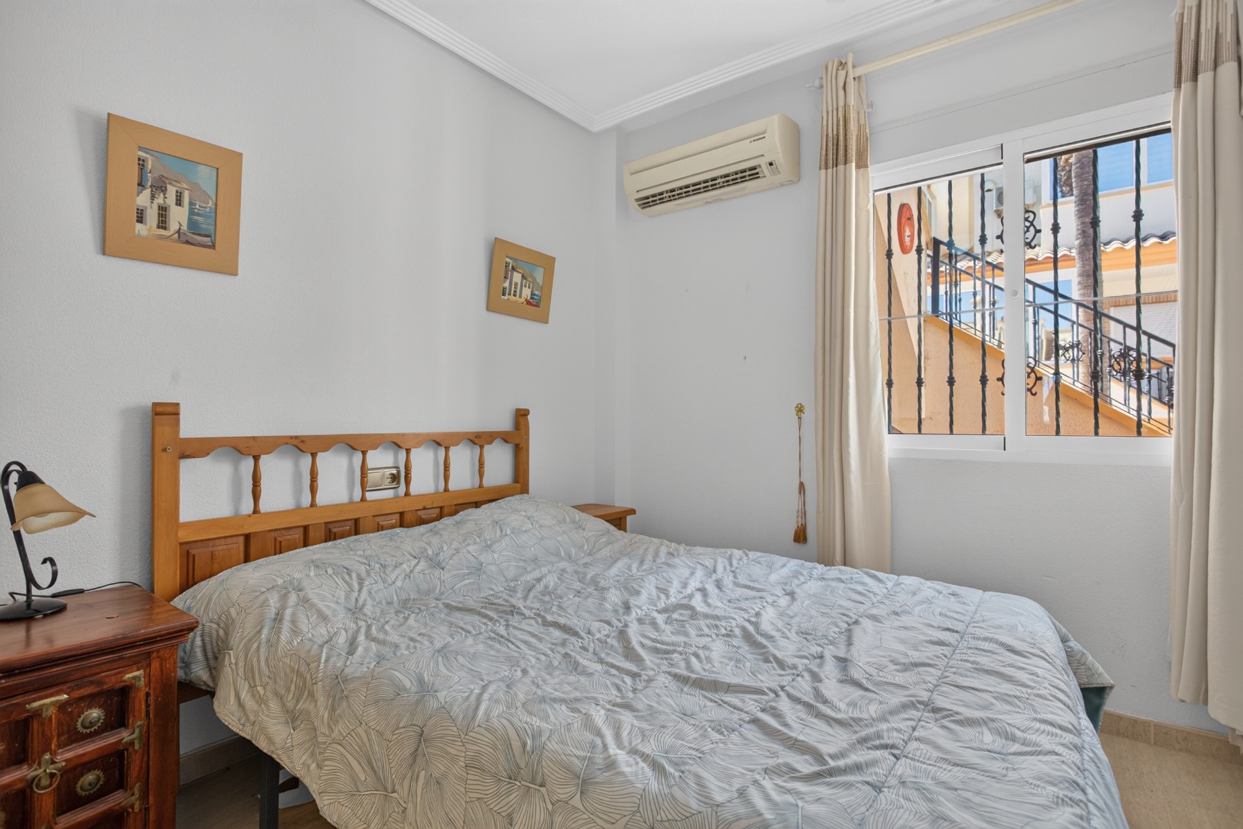 For sale - 2 Bedroom 2 Bathroom Villa in Villamartin - Costa Blanca  - Alicante