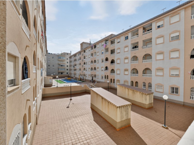 For sale - 2 Bedroom 1 Bathroom Apartment in Torrevieja - Costa Blanca  - Alicante