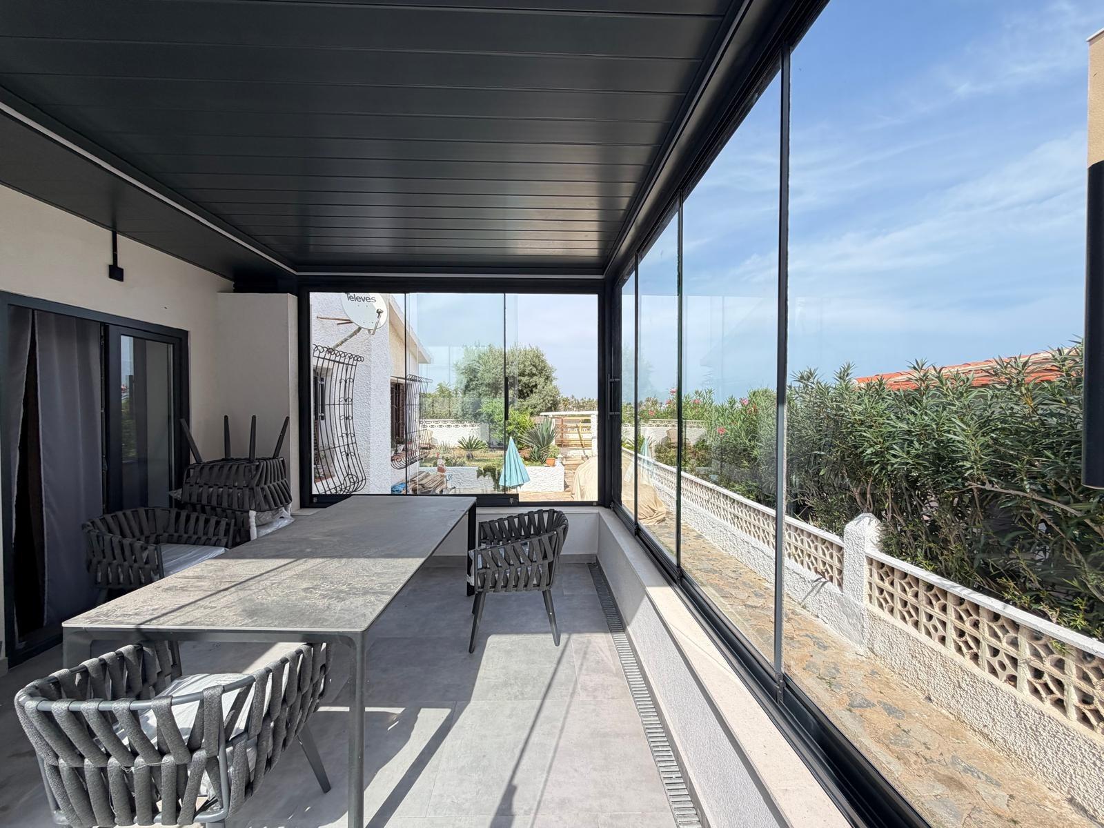 For sale - 4 Bedroom 2 Bathroom Villa in Torrevieja - Punta Prima  - Alicante