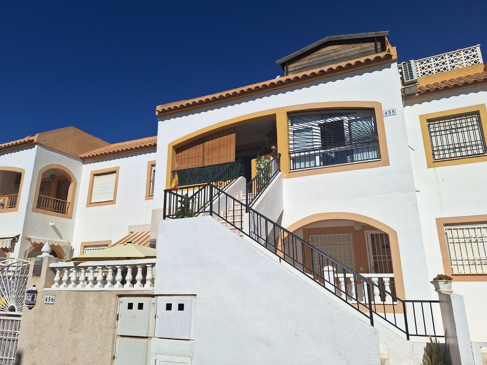 For sale - 2 Bedroom 1 Bathroom Top Floor apartment in Torrevieja - El Limonar  - Alicante
