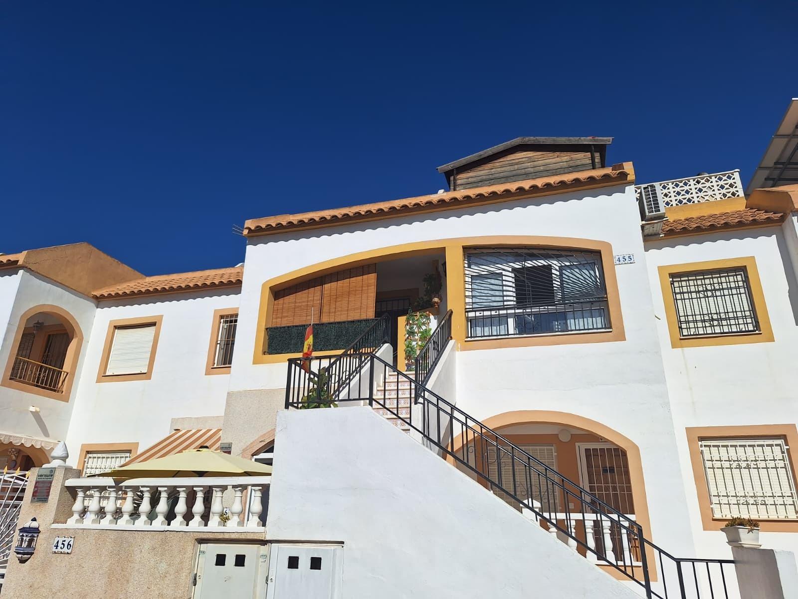 For sale - 2 Bedroom 1 Bathroom Top Floor apartment in Torrevieja - El Limonar  - Alicante