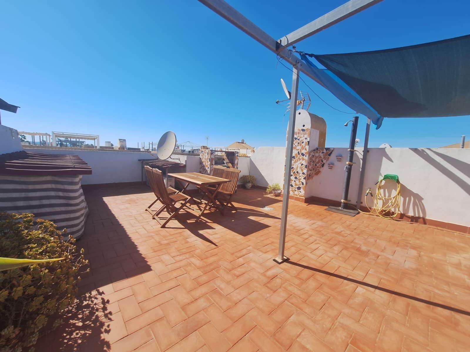 For sale - 2 Bedroom 1 Bathroom Top Floor apartment in Torrevieja - El Limonar  - Alicante