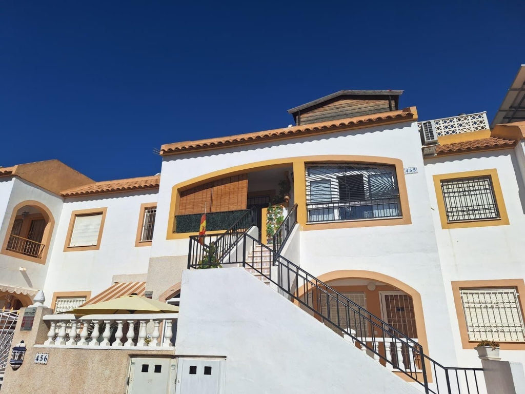 2 Bedroom 1 Bathroom Top Floor apartment in Torrevieja