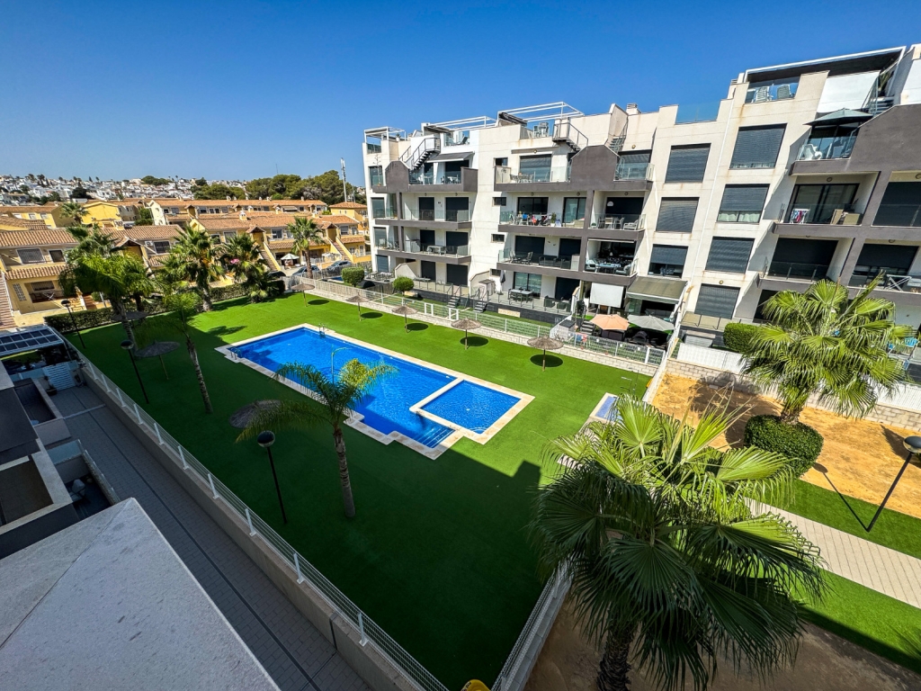 2 Bedroom 2 Bathroom Apartment in Orihuela Costa