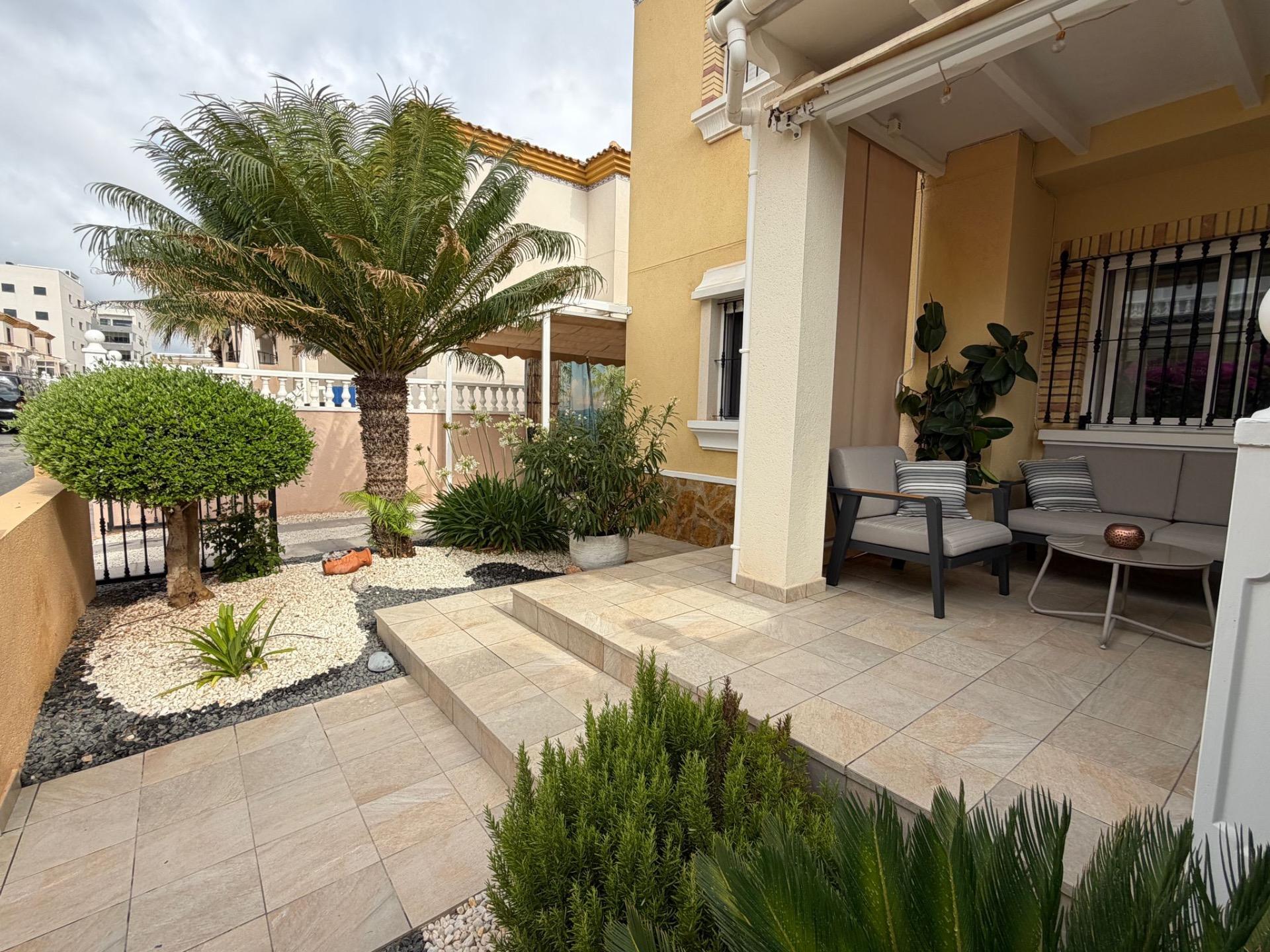 For sale - 2 Bedroom 2 Bathroom Bungalow in Orihuela Costa - Los Dolses  - Alicante