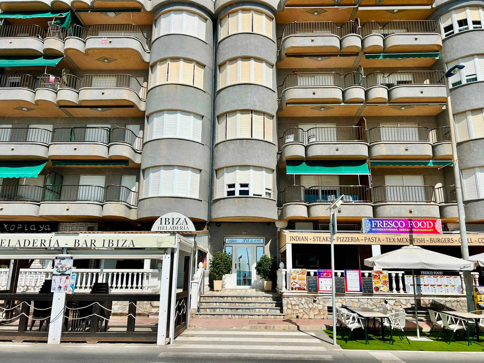 For sale - 3 Bedroom 2 Bathroom Apartment in Torrevieja - Costa Blanca  - Alicante