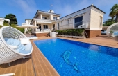 27-19-439-11-878/81163, 5 Bedroom 4 Bathroom Villa in Torrevieja