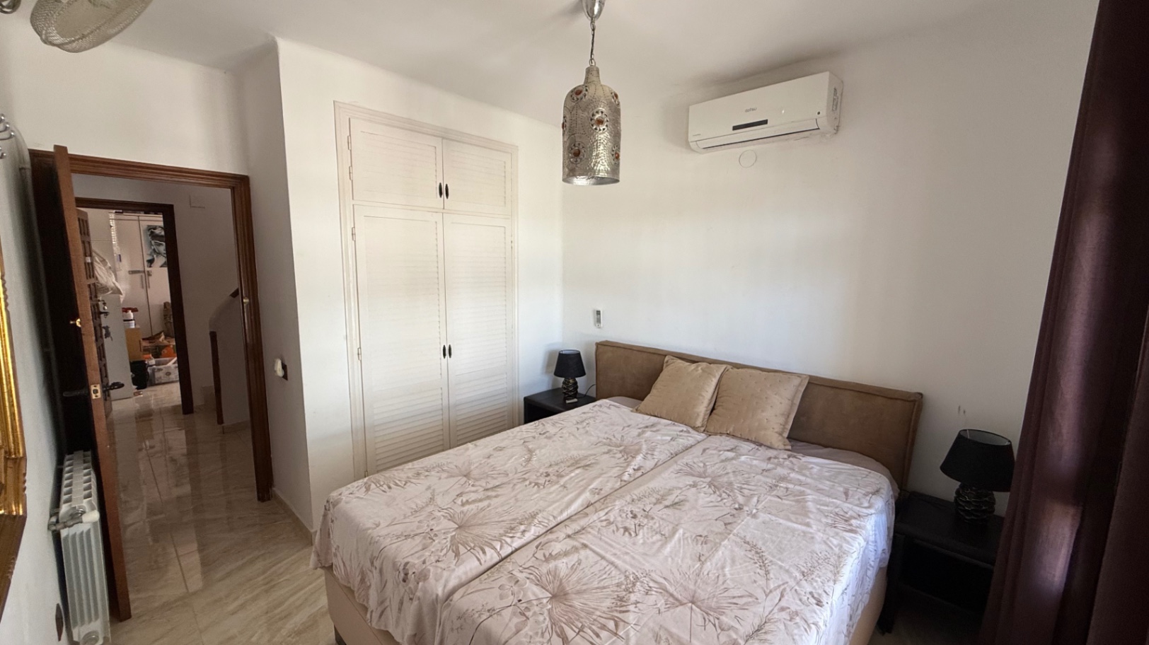 For sale - 4 Bedroom 2 Bathroom Villa in Orihuela - Inland  - Alicante