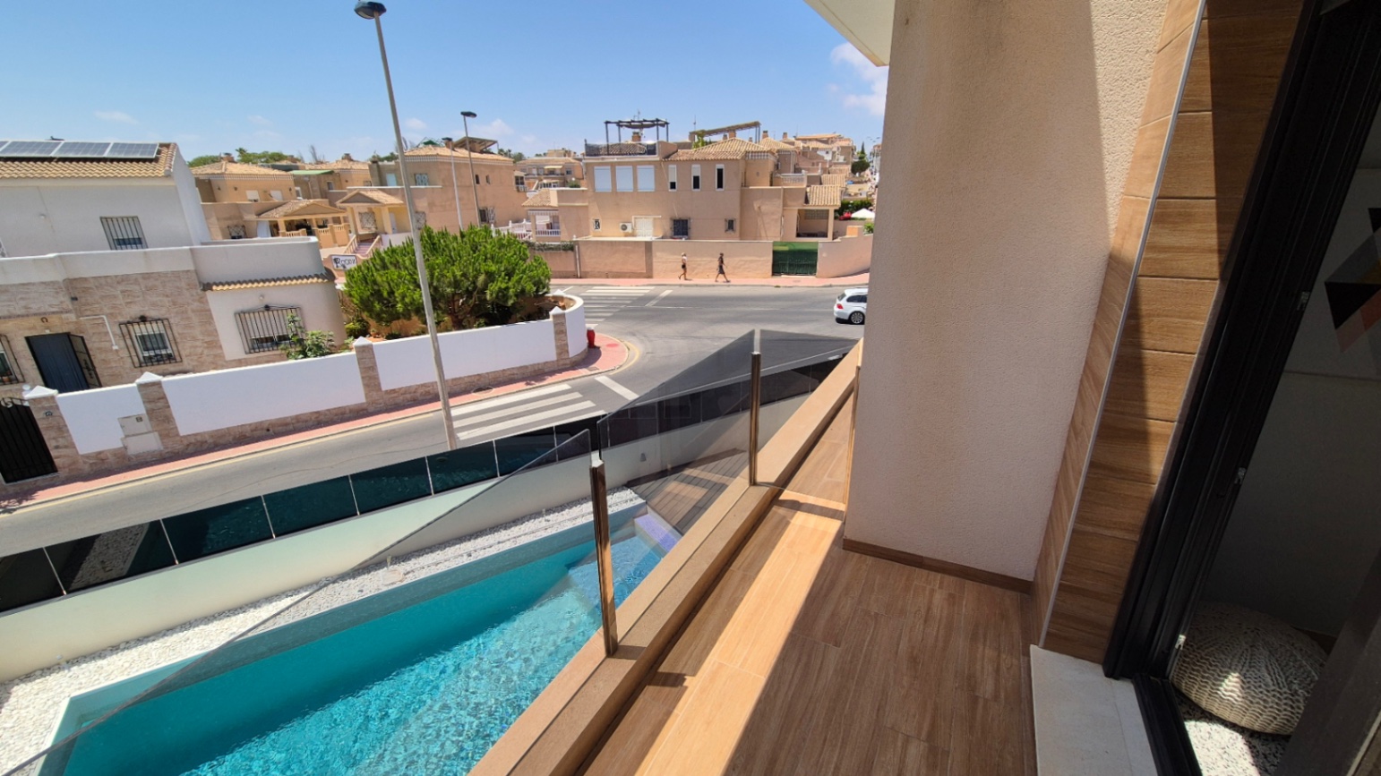 For sale - 4 Bedroom 4 Bathroom Villa in Torrevieja - Costa Blanca  - Alicante