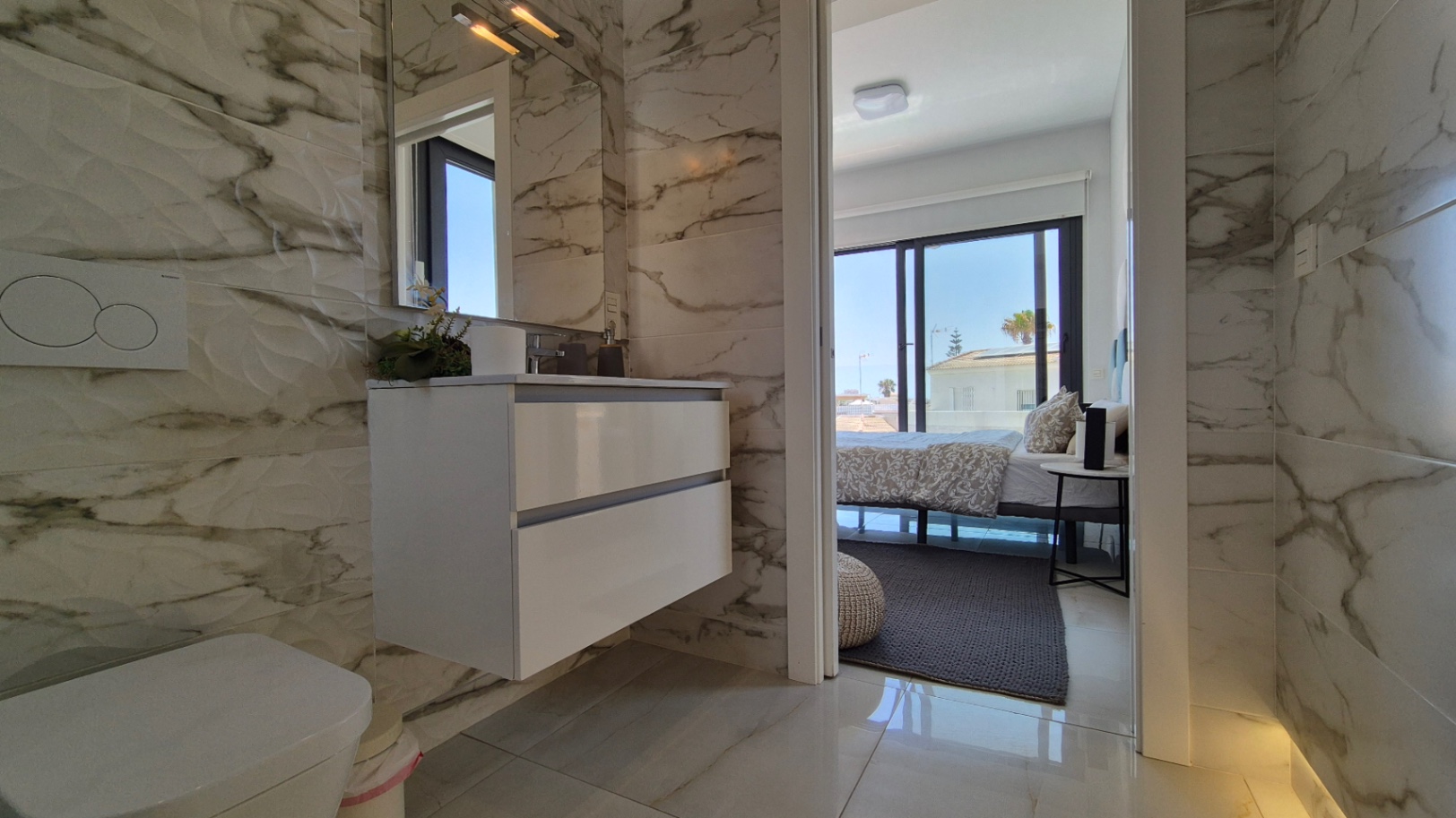 For sale - 4 Bedroom 4 Bathroom Villa in Torrevieja - Costa Blanca  - Alicante