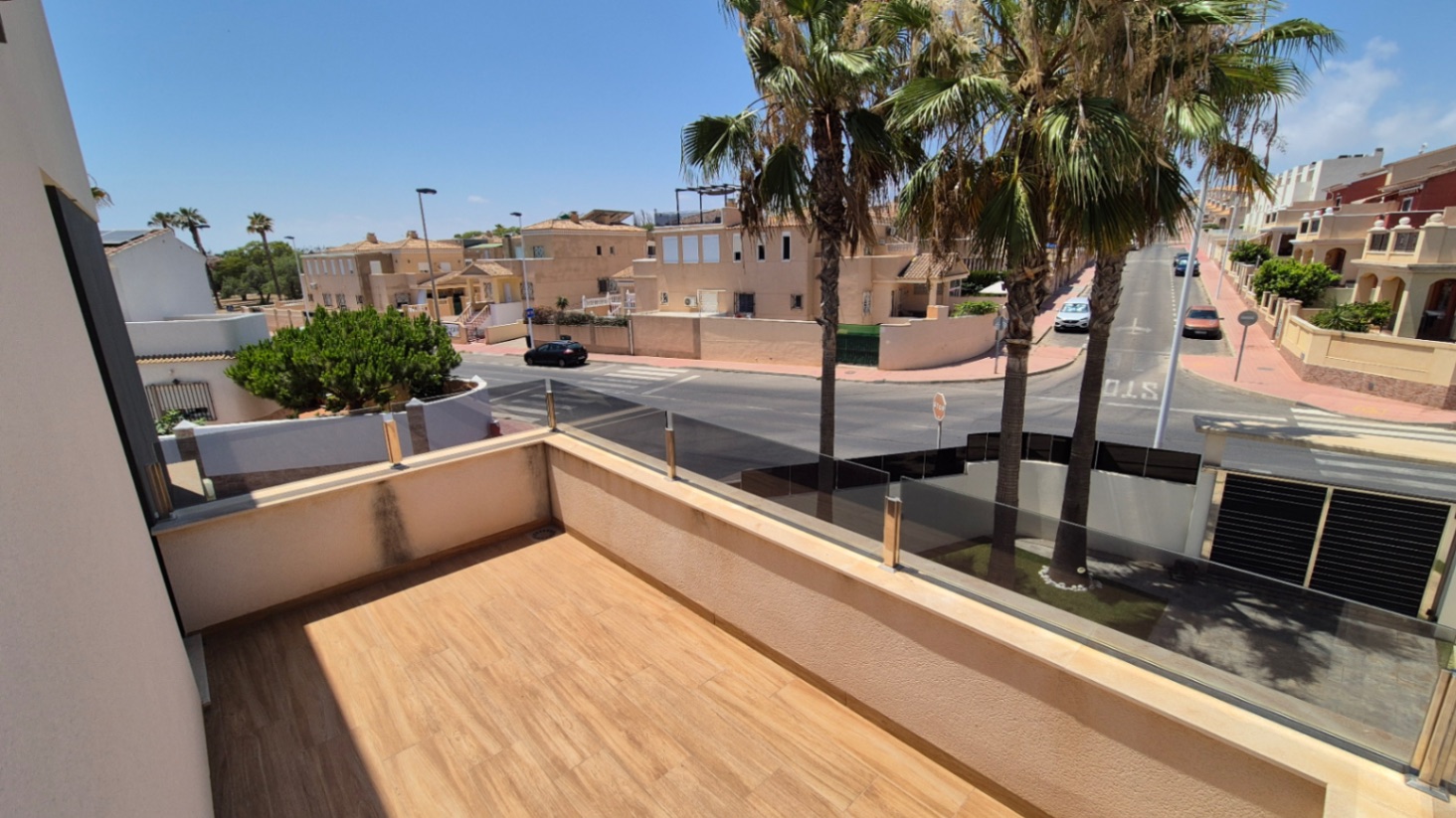 For sale - 4 Bedroom 4 Bathroom Villa in Torrevieja - Costa Blanca  - Alicante