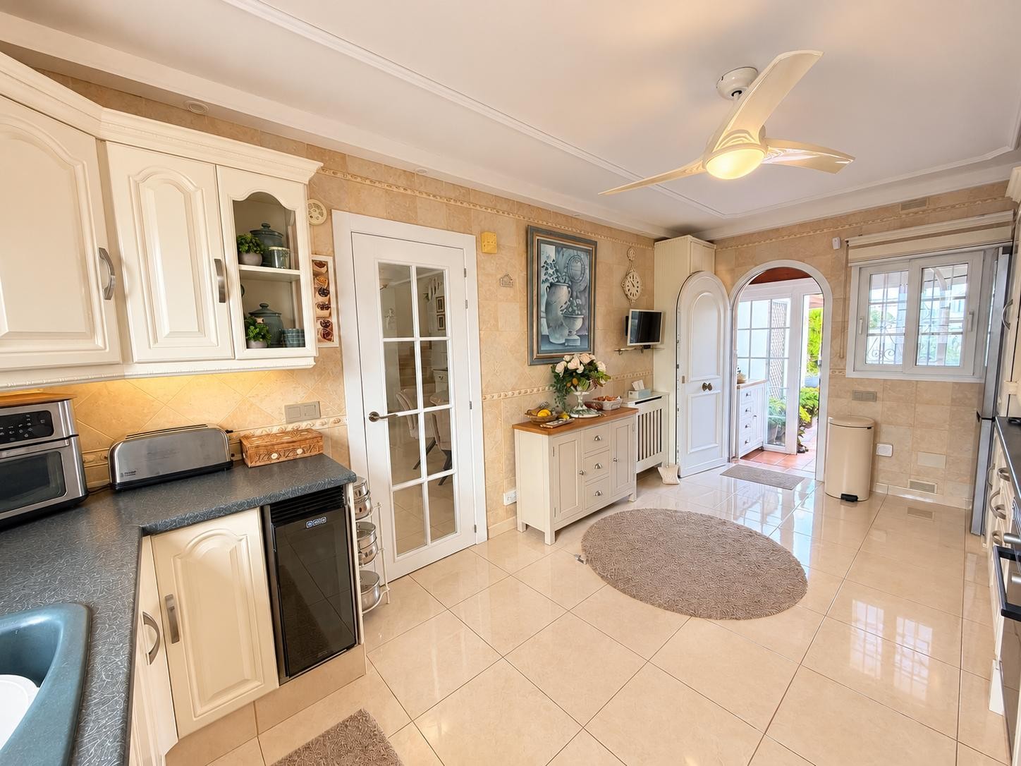 For sale - 3 Bedroom 2 Bathroom Villa in Villamartin - Costa Blanca  - Alicante