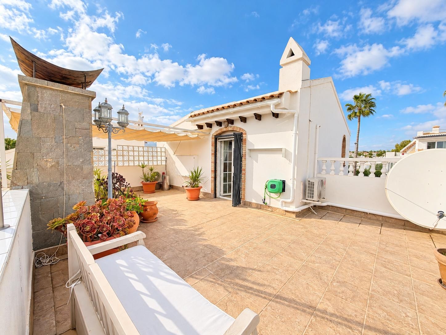 For sale - 3 Bedroom 2 Bathroom Villa in Villamartin - Costa Blanca  - Alicante