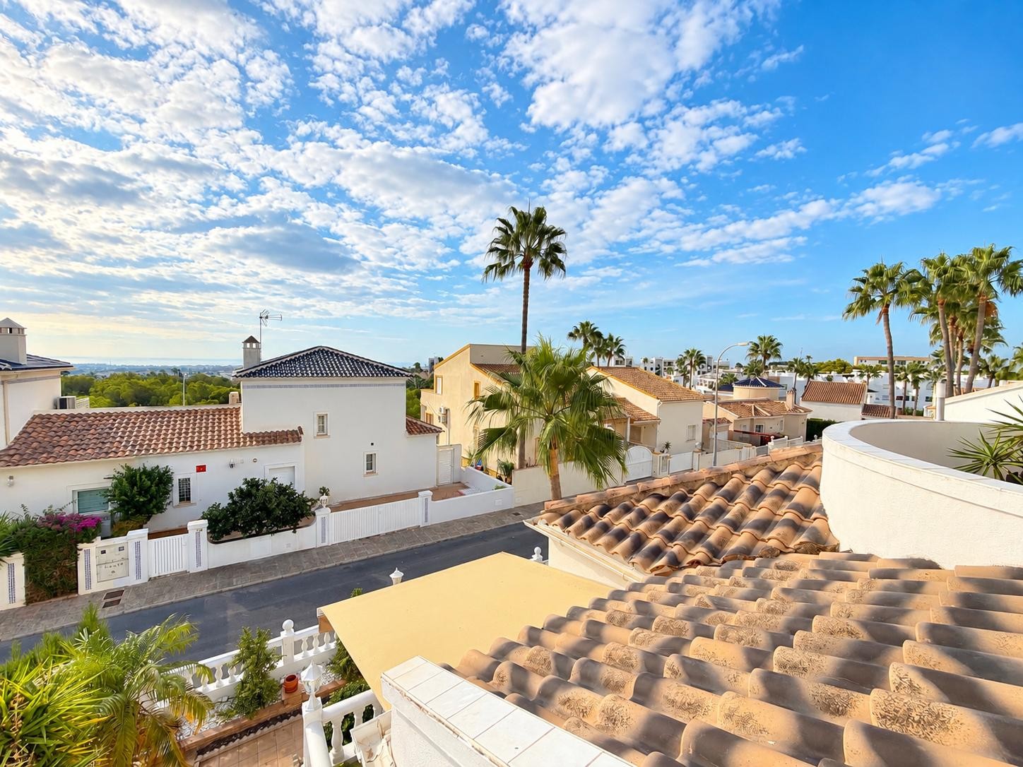 For sale - 3 Bedroom 2 Bathroom Villa in Villamartin - Costa Blanca  - Alicante