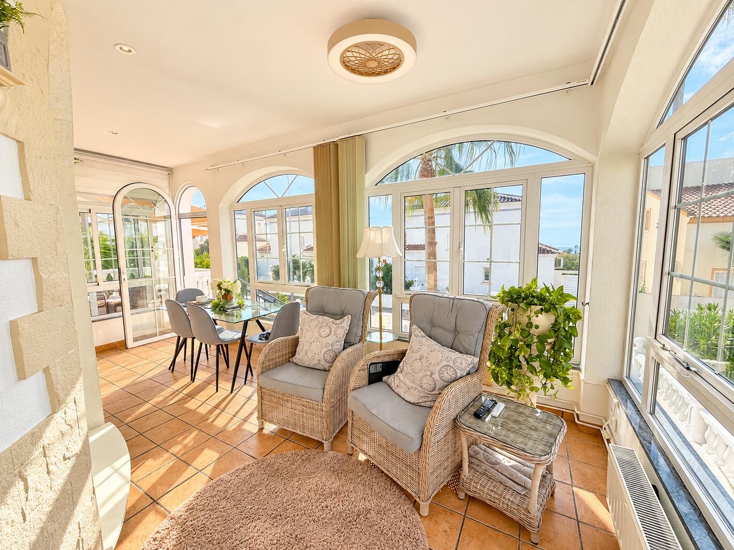 For sale - 3 Bedroom 2 Bathroom Villa in Villamartin - Costa Blanca  - Alicante