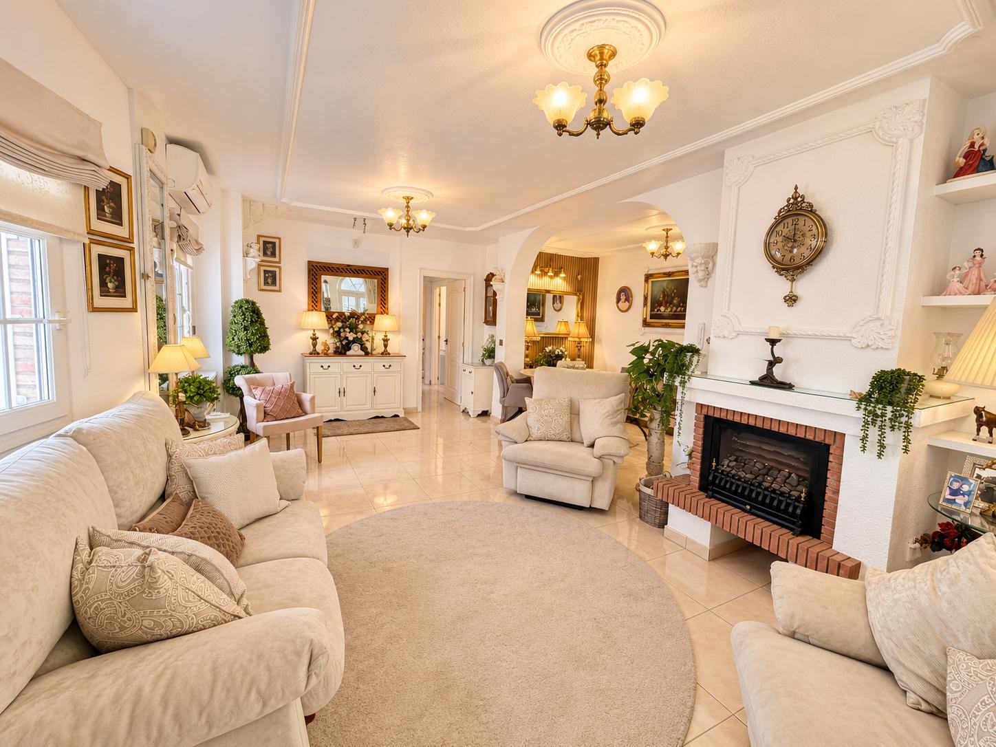 For sale - 3 Bedroom 2 Bathroom Villa in Villamartin - Costa Blanca  - Alicante